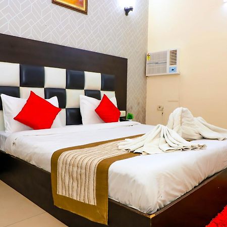 Hotel Global Inn By Quality Inn Nueva Delhi Exterior foto