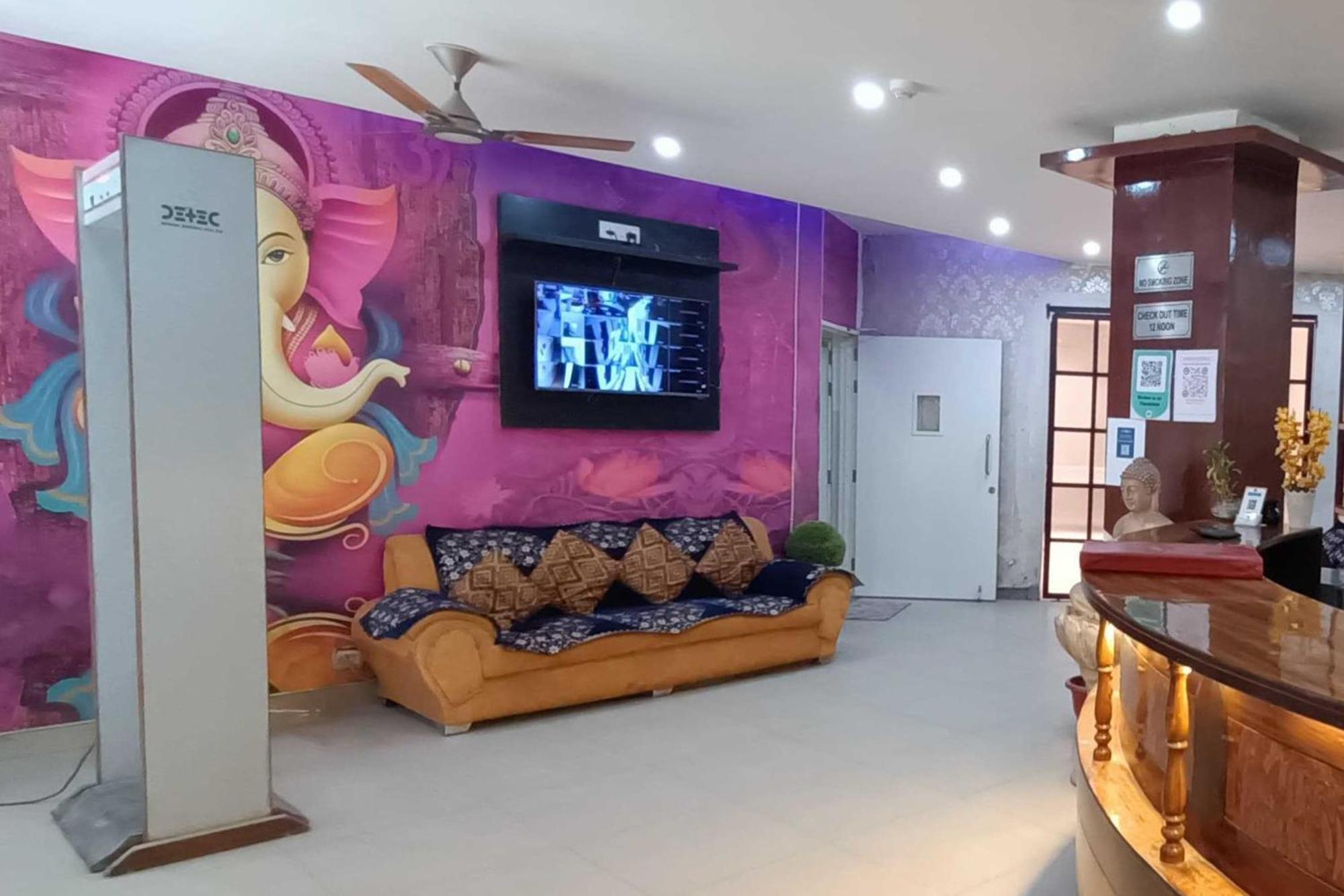 Hotel Global Inn By Quality Inn Nueva Delhi Exterior foto