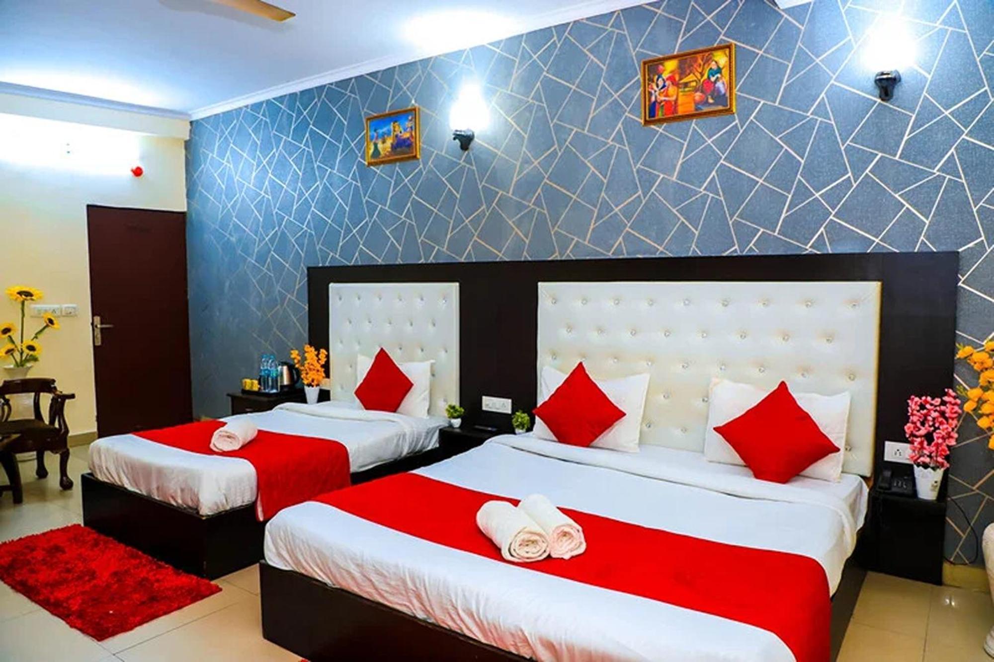 Hotel Global Inn By Quality Inn Nueva Delhi Exterior foto